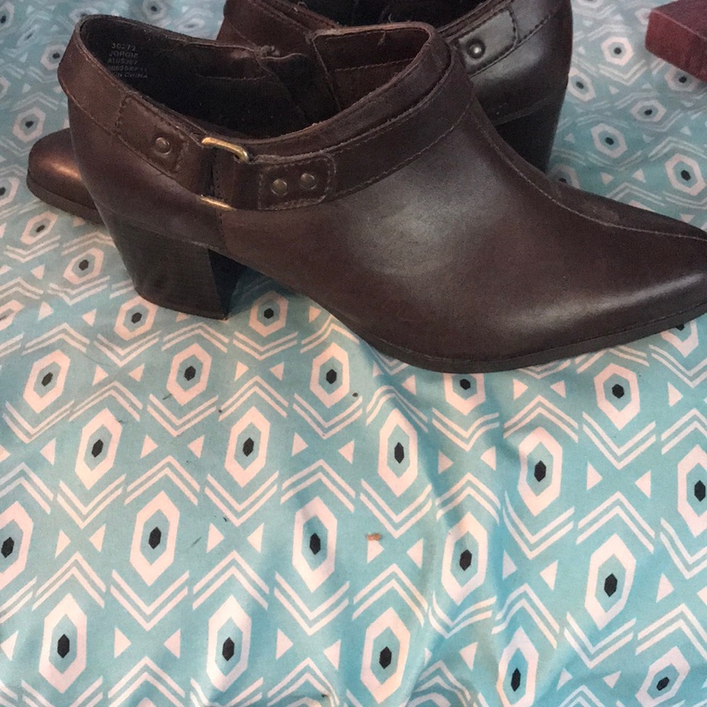 Brand new brown heels